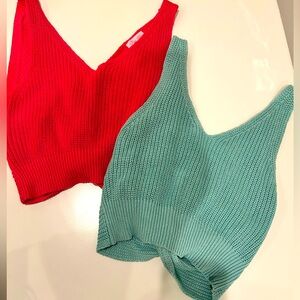Set of 2 knit tank tops with a twisty back- size XS